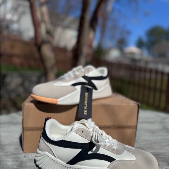De Florance Vintage Sneakers Women’s Size 9 EU 40 Beige Black Retro Trainer NWT - Picture 4 of 12